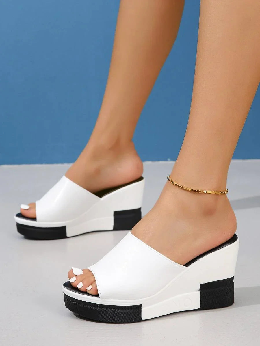 LUNA™ – WEDGE SANDALS