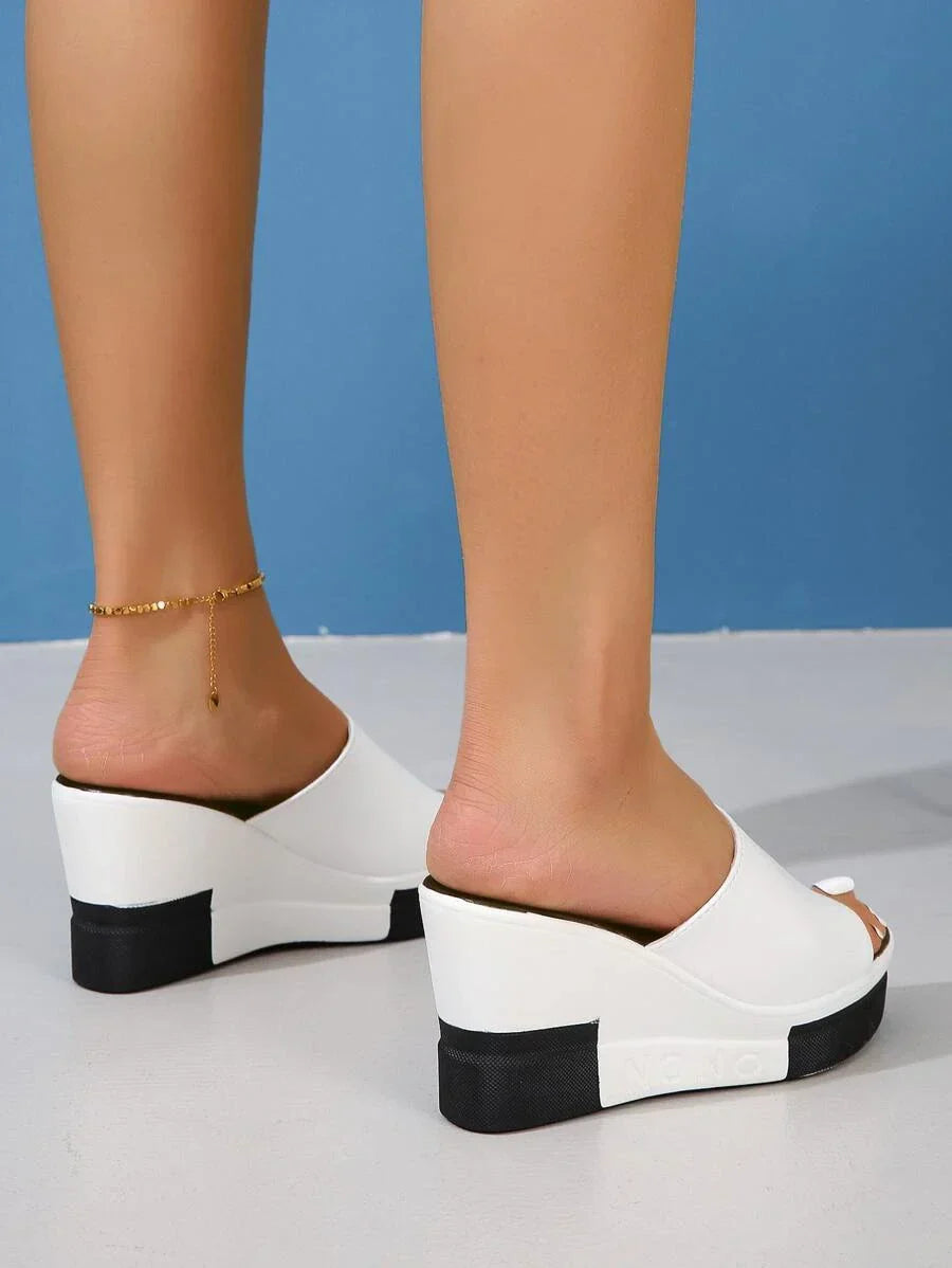 LUNA™ – WEDGE SANDALS