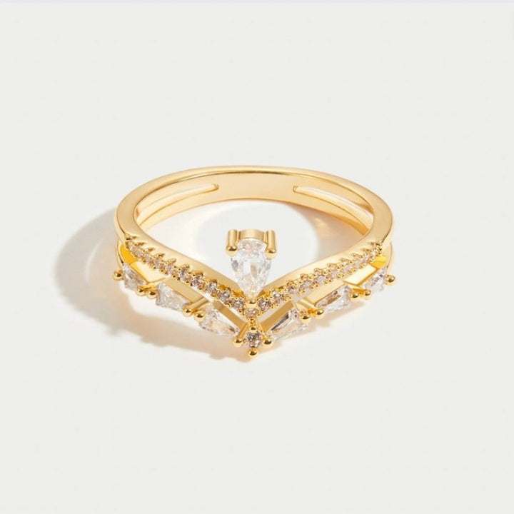 AURA™ – CHIC CRYSTAL RING