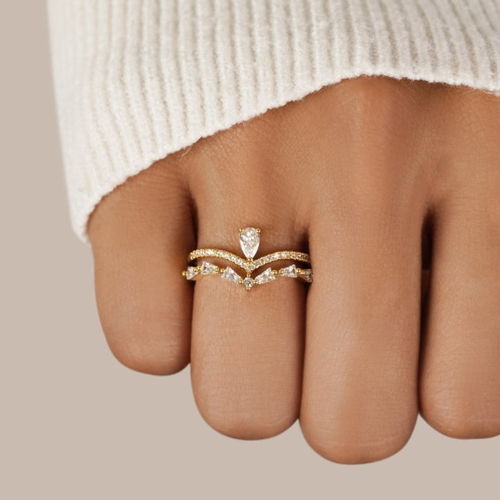 AURA™ – CHIC CRYSTAL RING