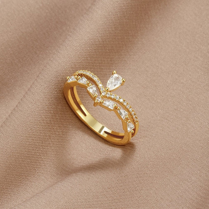 AURA™ – CHIC CRYSTAL RING