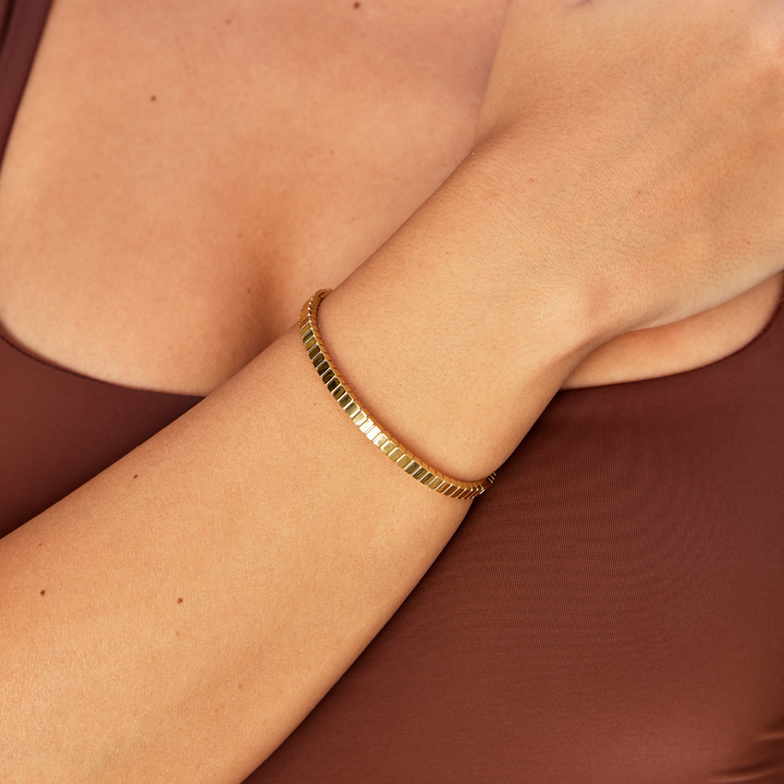 TARA™ – GOLD BANGLE
