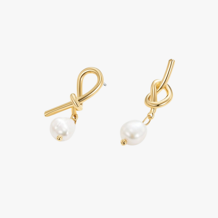 KNOTTED™ – GOLD & FRESHWATER PEARL EARRINGS