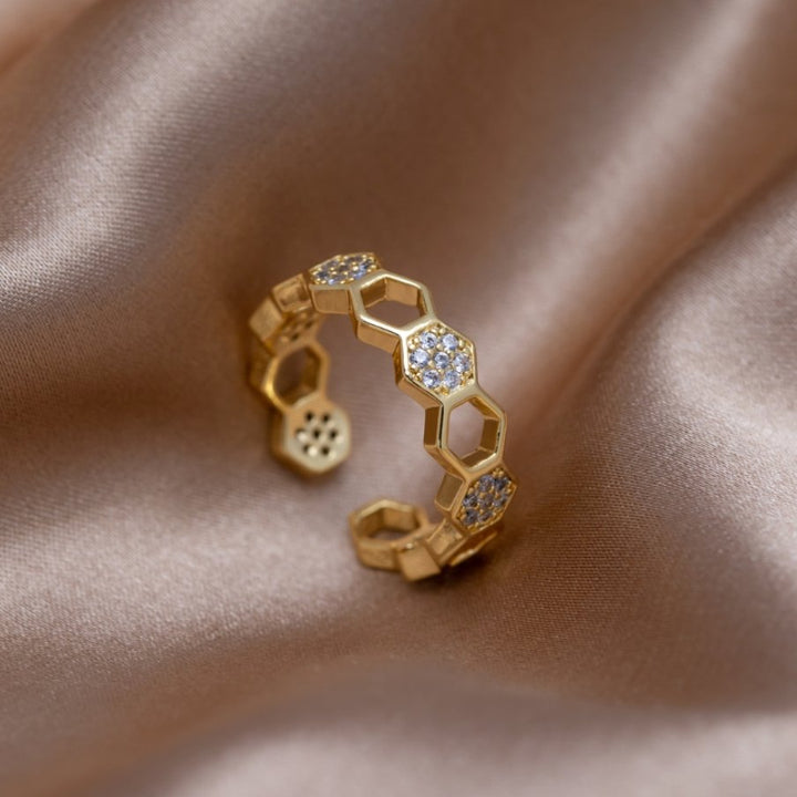 BEE™ – GOLD & CRYSTAL RING