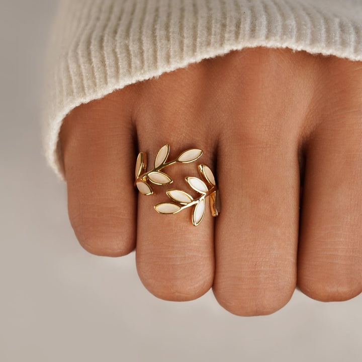 SERENE™ – GOLD LEAF RING