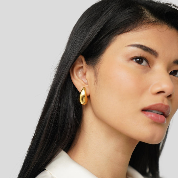 AME™ – GOLD TEARDROP EARRINGS