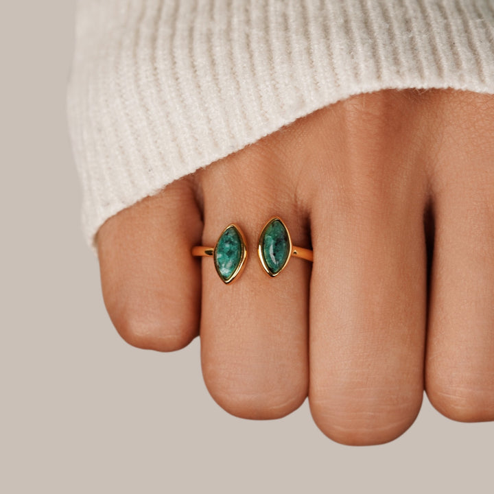 LUXE™ – GREEN WRAP RING