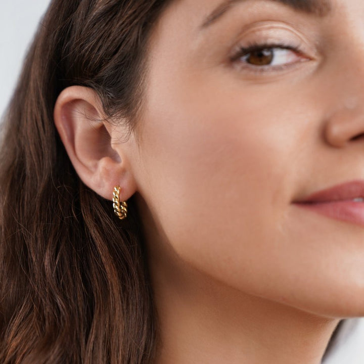 LUNA™ – GOLD TWIST EARRINGS