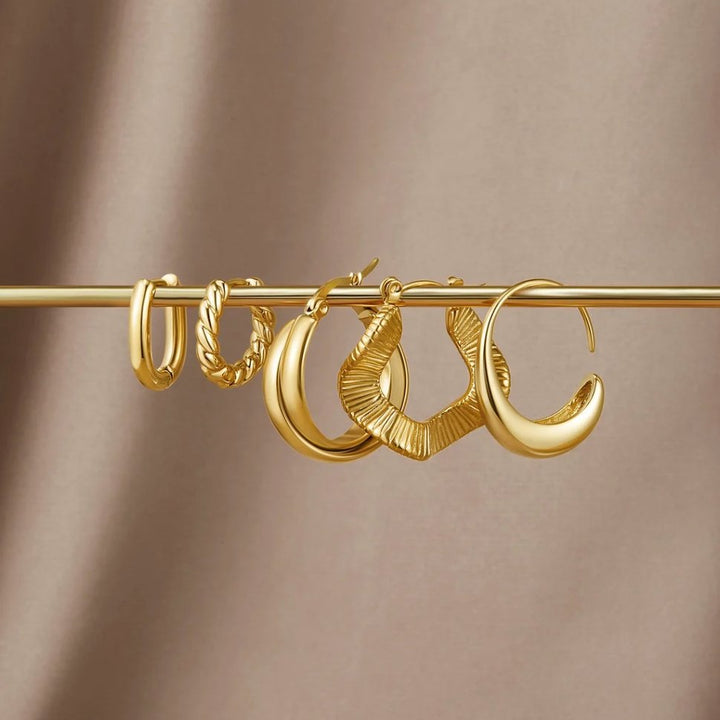 LUNA™ – GOLD TWIST EARRINGS