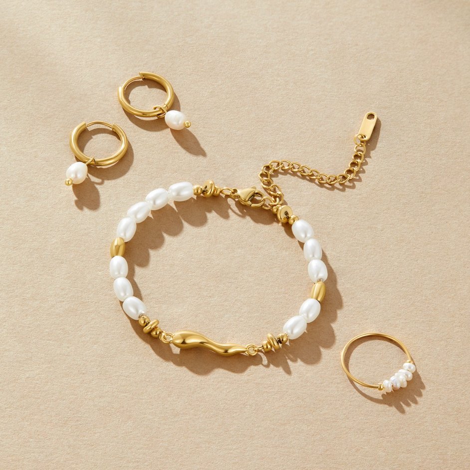 LOVE™ – FRESHWATER PEARL BRACELET