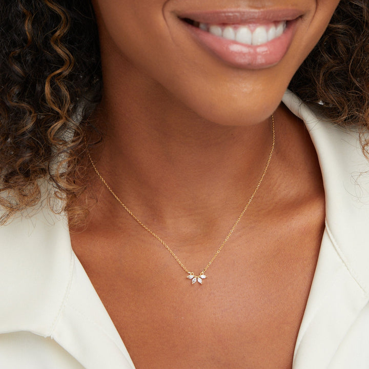 LUNA™ – CRYSTAL LEAF NECKLACE