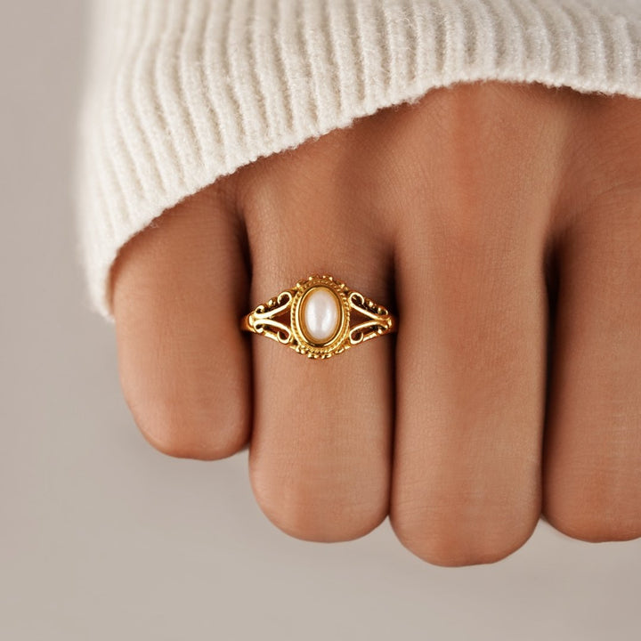 ROYAL™ – VINTAGE PEARL RING