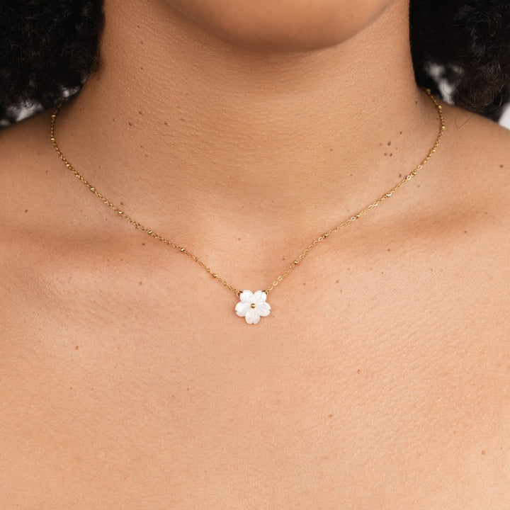 GREATNESS™ – BLOSSOM FLOWER NECKLACE