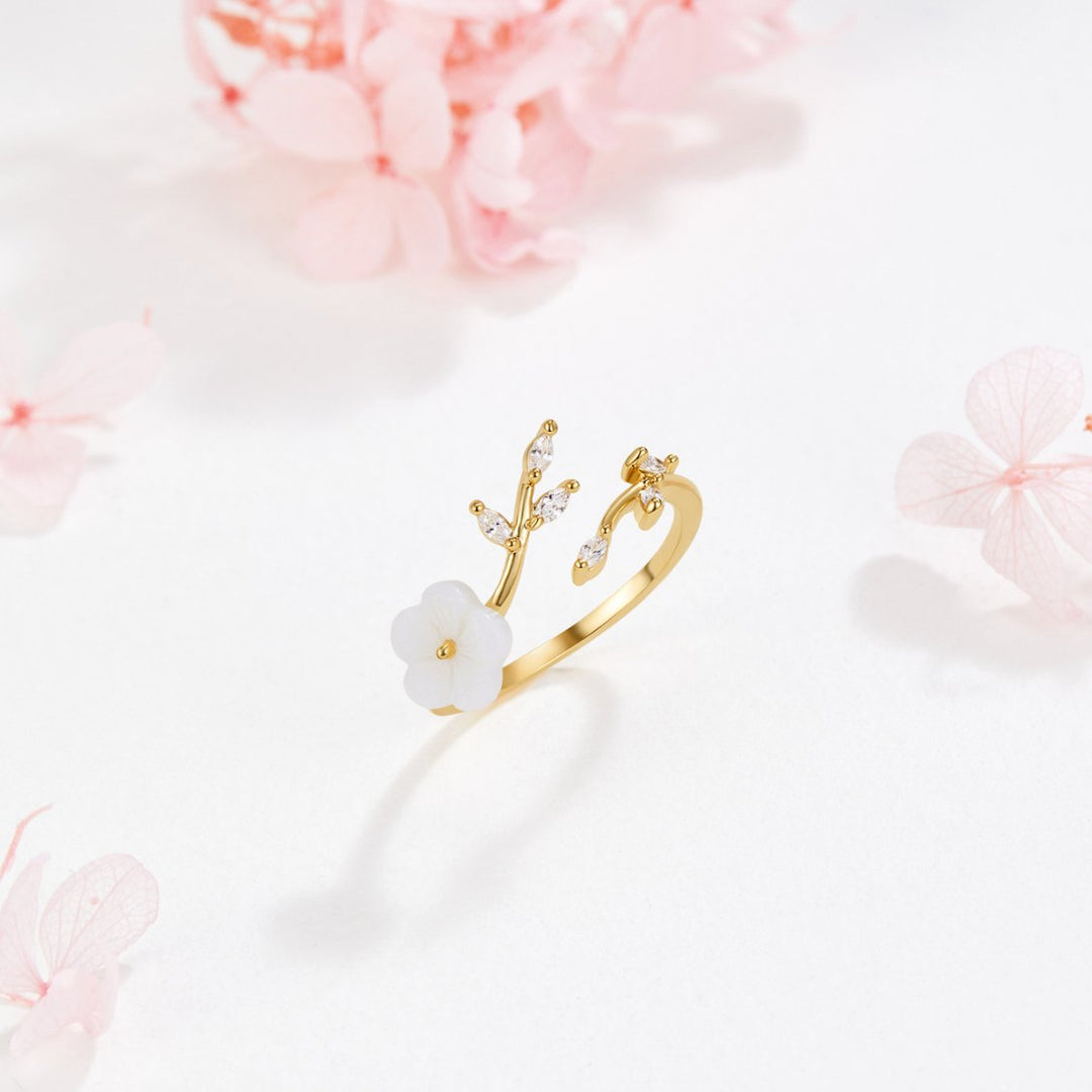 RISE™ – WHITE BLOSSOM RING